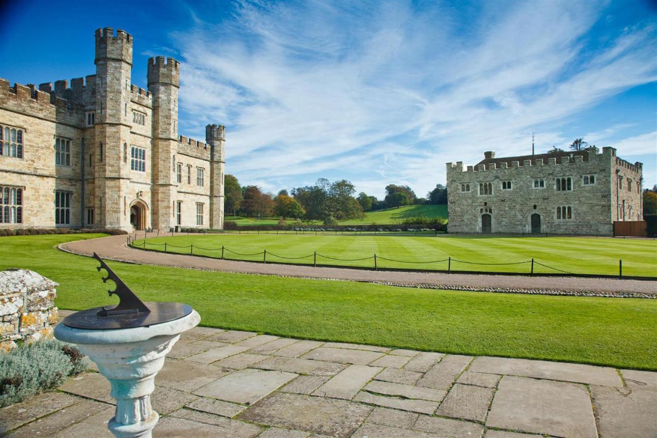Leeds Castle Maiden'S Tower Bed & Breakfast Maidstone Bagian luar foto
