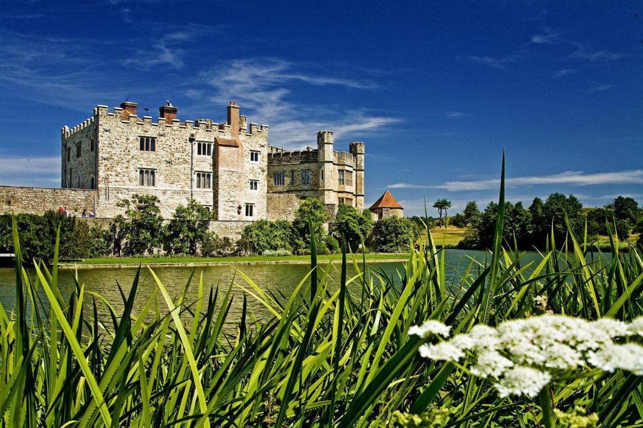 Leeds Castle Maiden'S Tower Bed & Breakfast Maidstone Bagian luar foto