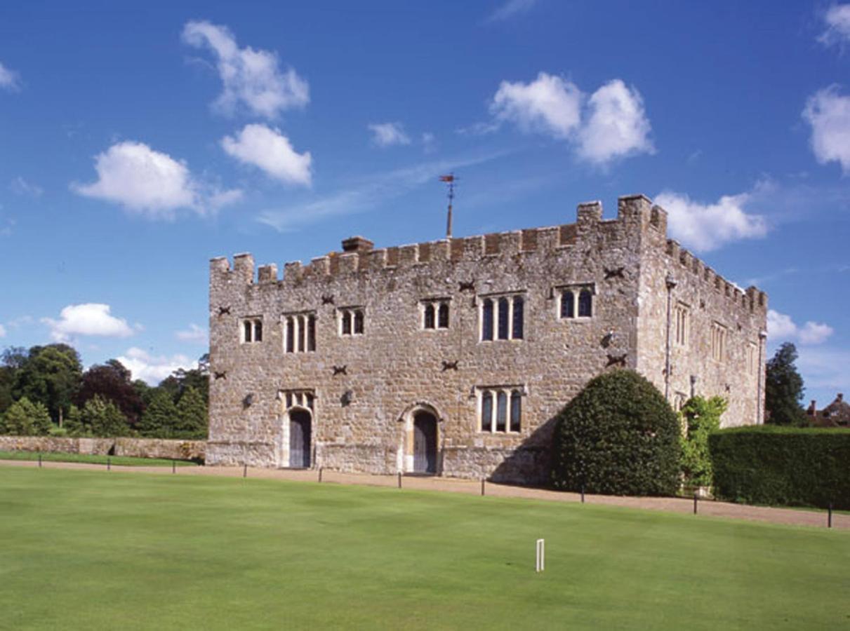 Leeds Castle Maiden'S Tower Bed & Breakfast Maidstone Bagian luar foto