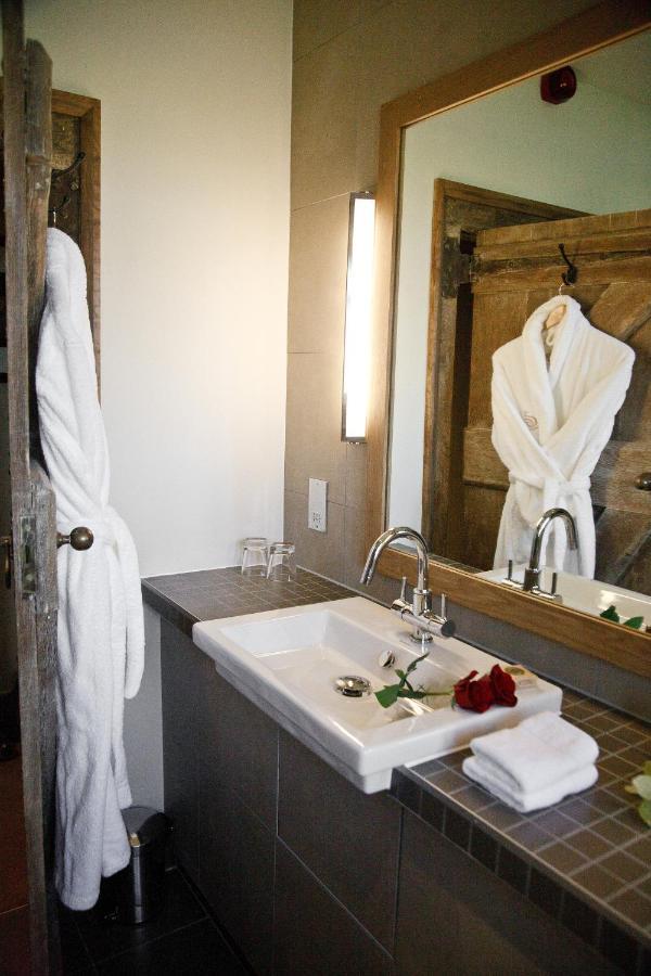 Leeds Castle Maiden'S Tower Bed & Breakfast Maidstone Bagian luar foto
